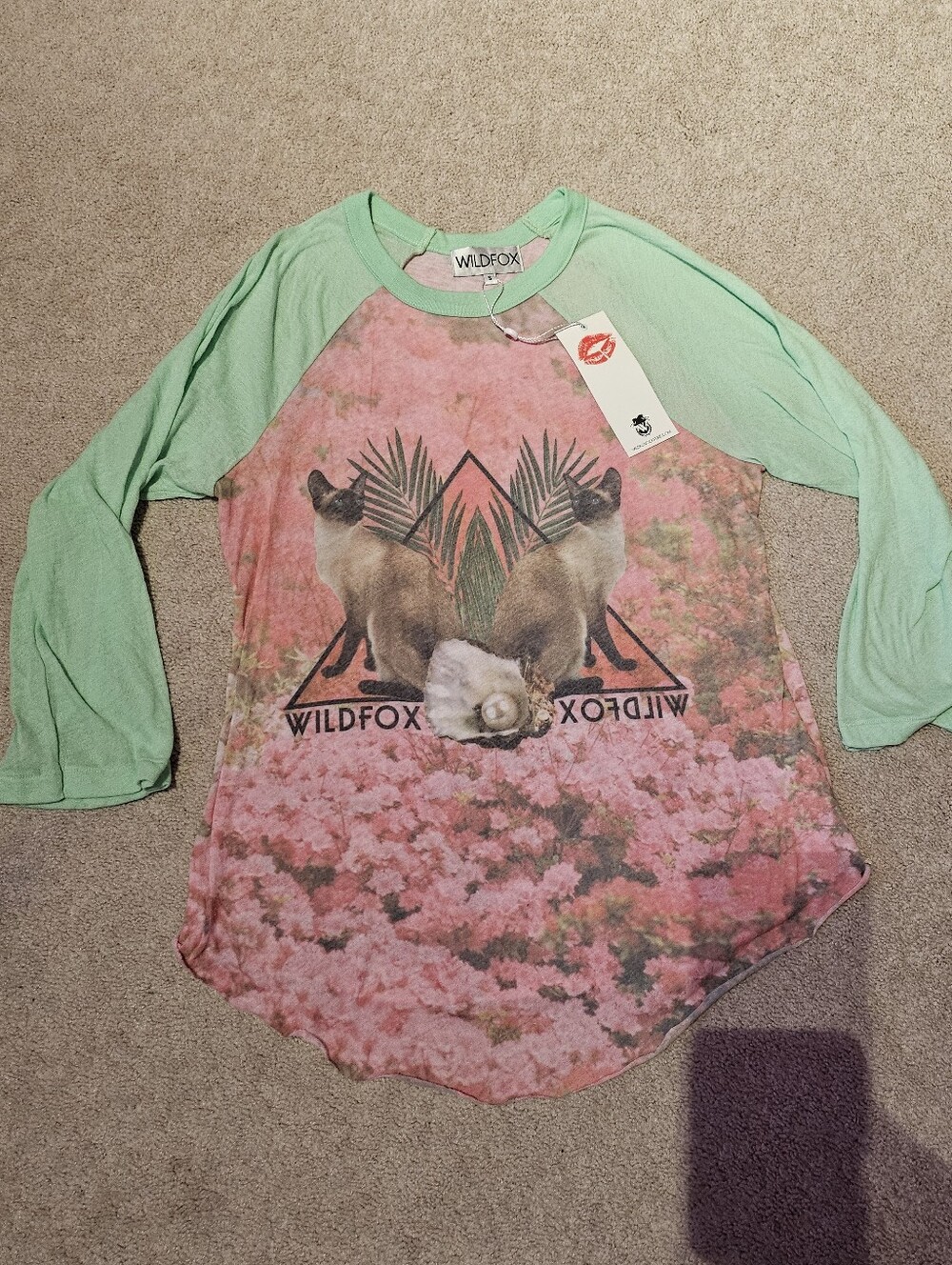 BNWT WILDFOX RAGLAN 3/4 CATS TEE SIZE SMALL